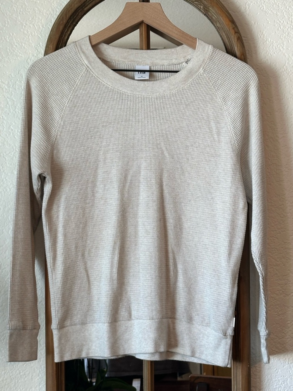 TNA Aritzia Waffle Knit Pullover Sweatshirt Cream Ivory XS Cozy Lounge Basic